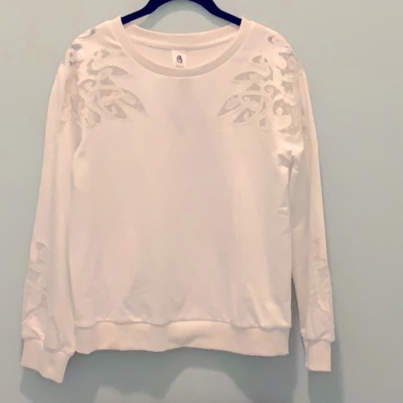 NWOT sweatshirt with lace appliqué detail - Picture 2 of 4